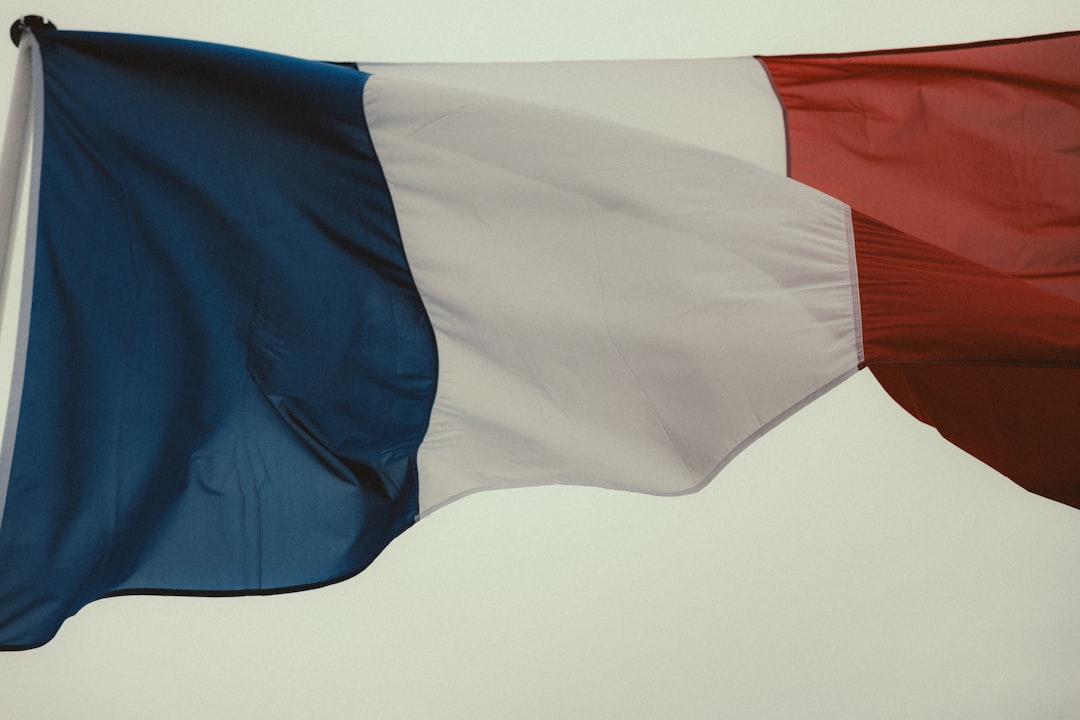 découvrez les différentes races françaises, leurs caractéristiques uniques et leur histoire fascinante. explorez les chiens, chats, chevaux et autres animaux emblématiques de la france, et apprenez à mieux les connaître.