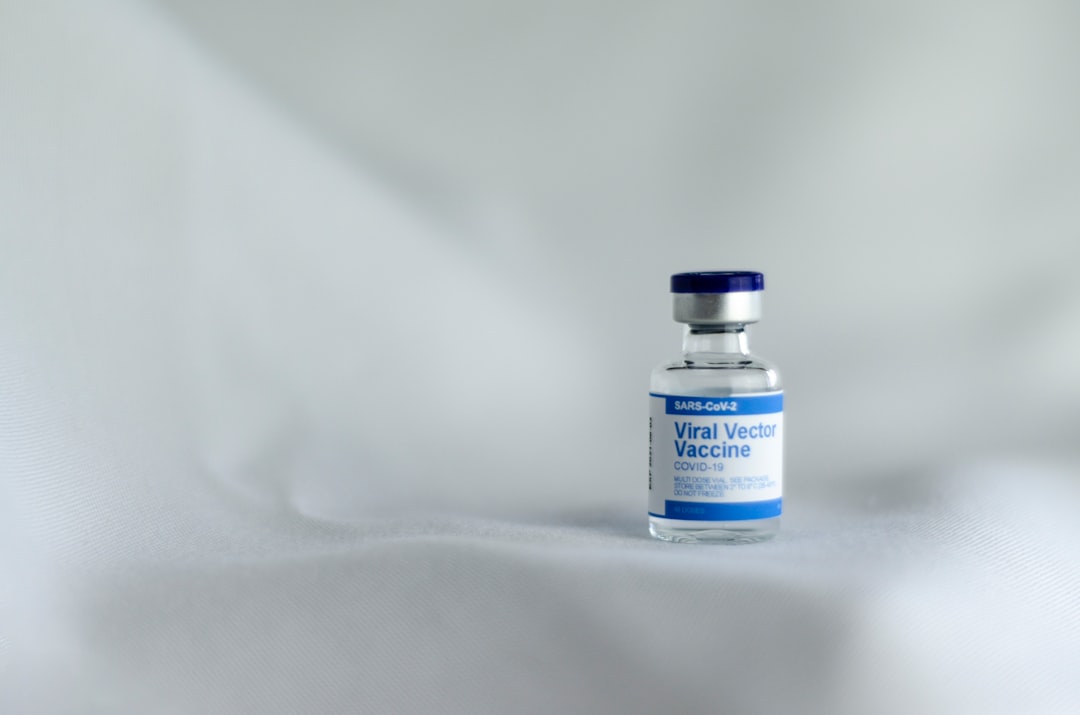 découvrez les bienfaits de la pommade corticostéroïde pour soulager rapidement inflammations, démangeaisons et irritations de la peau.