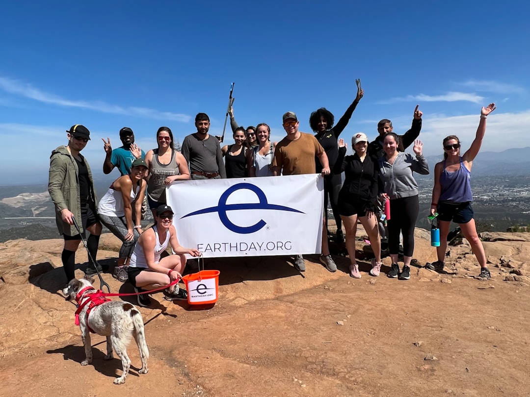 célébrez la journée mondiale du chien, une occasion spéciale pour honorer nos fidèles compagnons à quatre pattes et promouvoir leur bien-être.