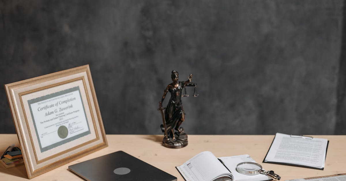 découvrez les différents statuts juridiques d'entreprise pour choisir la structure adaptée à votre activité et optimiser votre gestion.